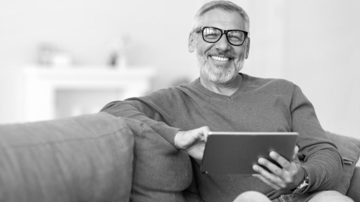 Terrain de fouille paléoécologique avec des chercheurs prélevant des échantillons